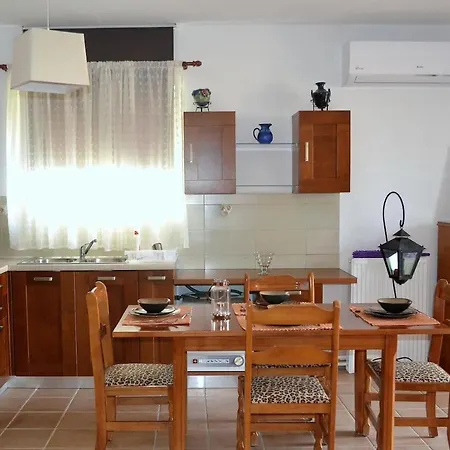 Marilia Poolside Apartment Kounoupidhianá Extérieur photo
