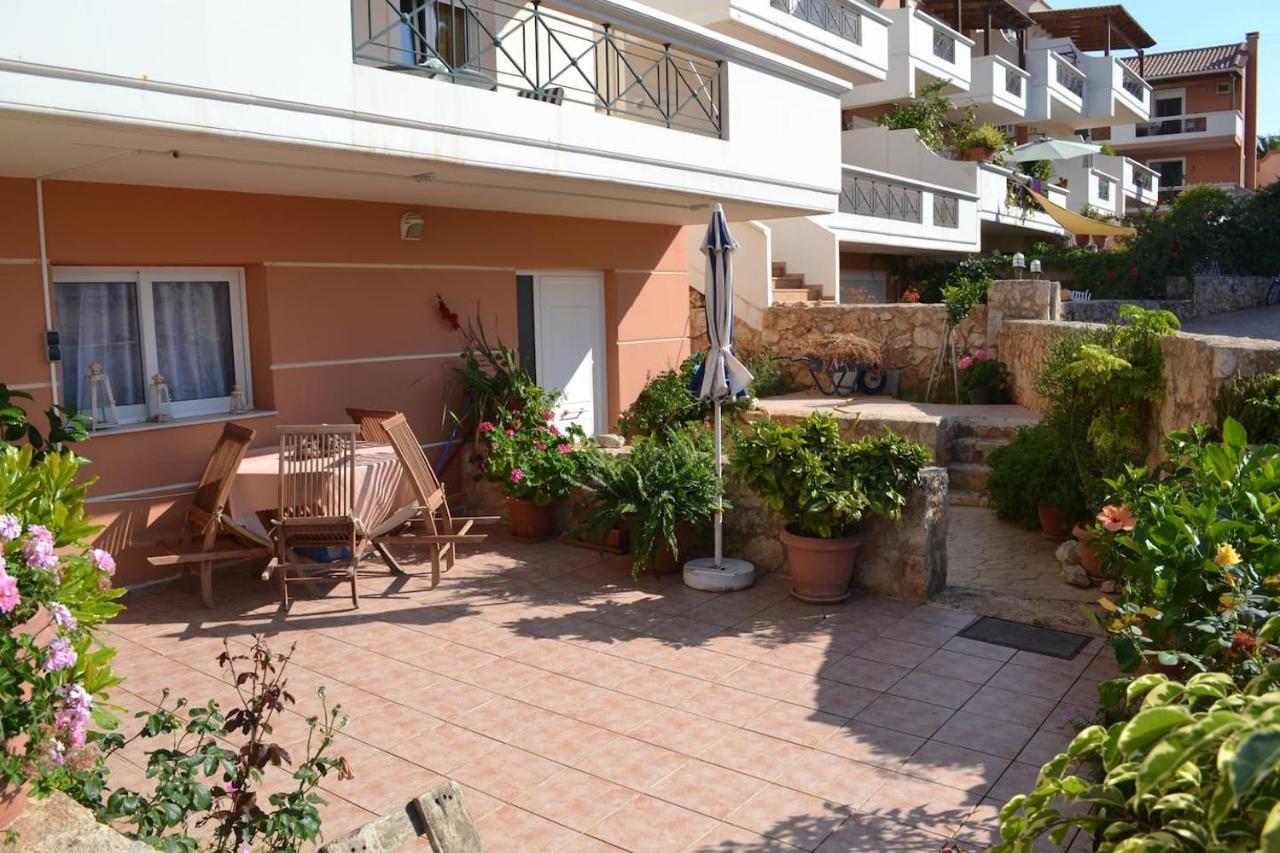 Marilia Poolside Appartement Kounoupidhianá
